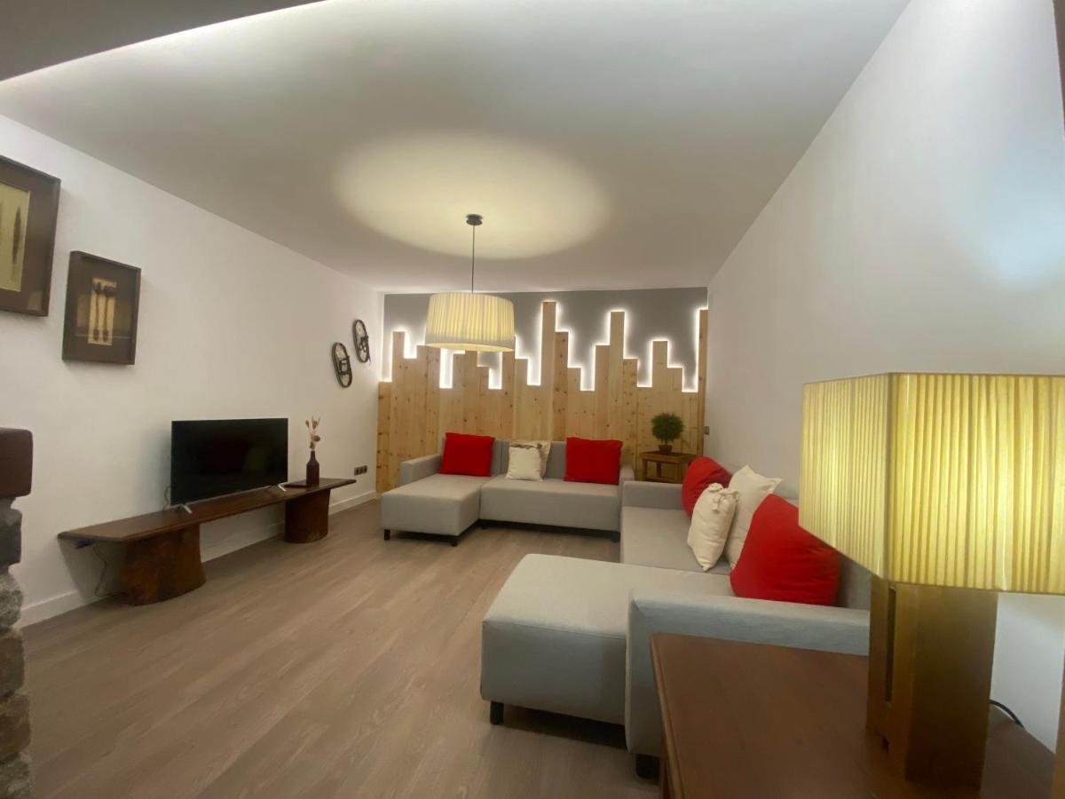 Luxury House Valencia D'Aneu Apartman Kültér fotó