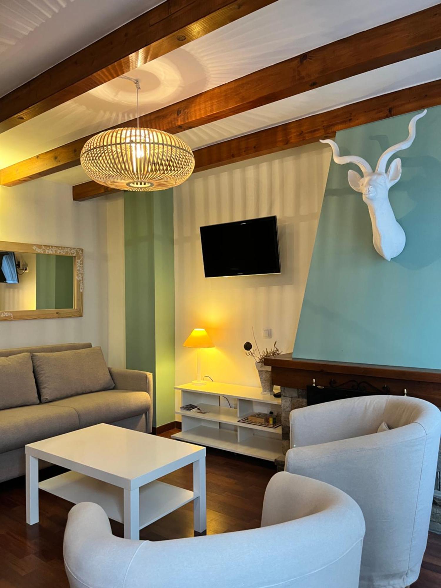 Luxury House Valencia D'Aneu Apartman Kültér fotó
