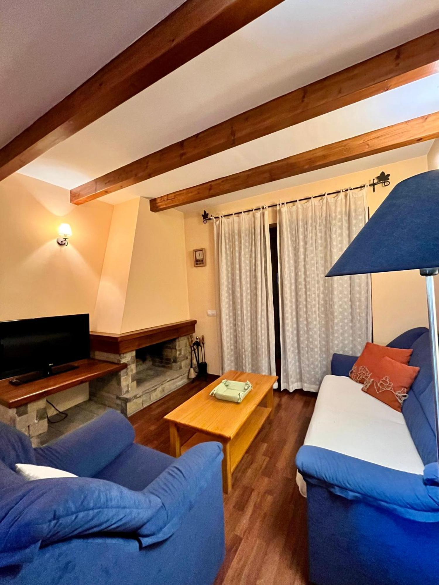 Luxury House Valencia D'Aneu Apartman Kültér fotó