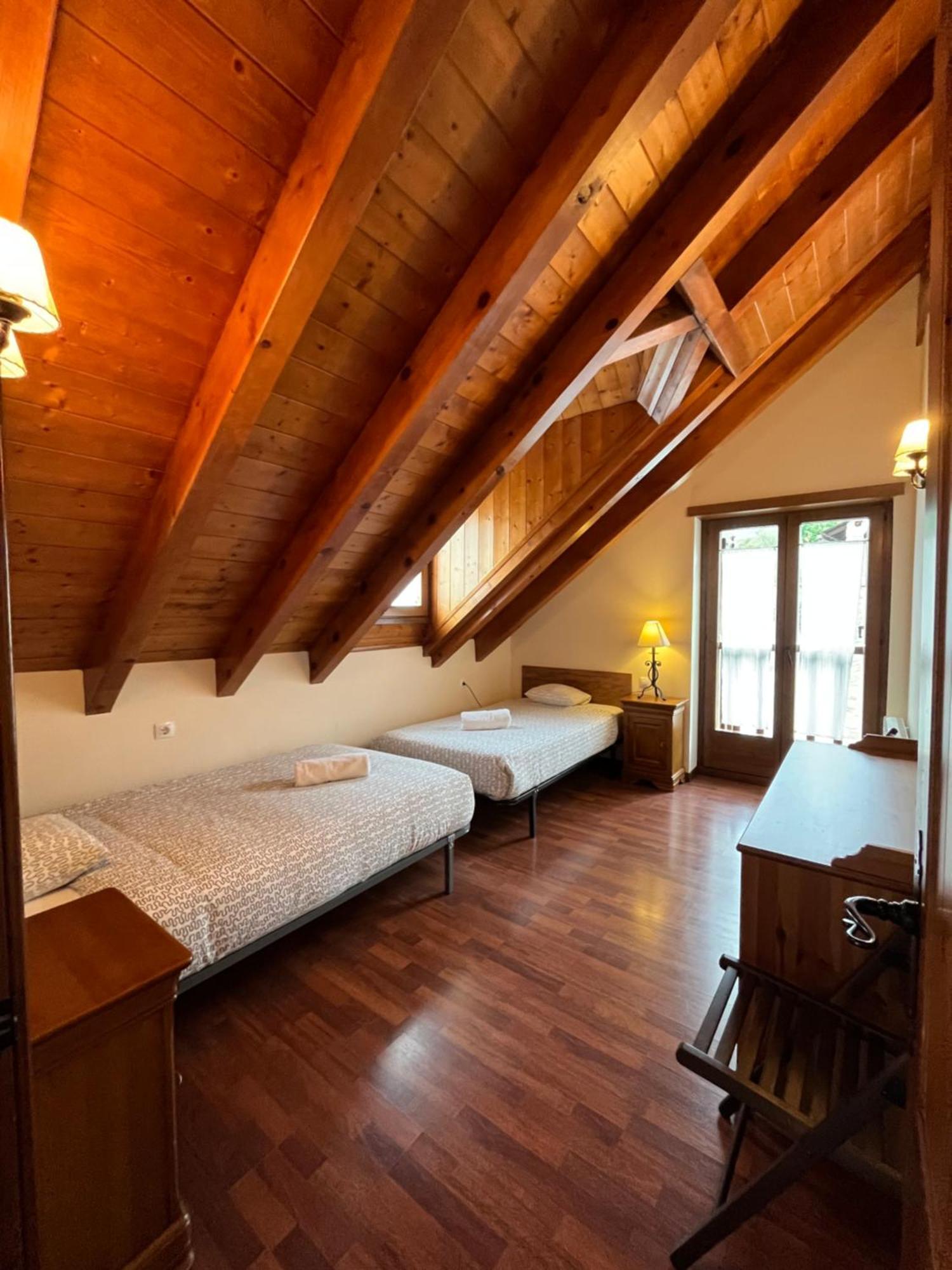 Luxury House Valencia D'Aneu Apartman Kültér fotó
