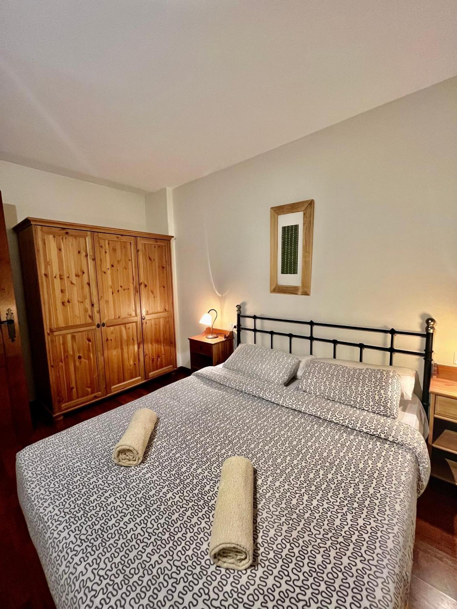 Luxury House Valencia D'Aneu Apartman Kültér fotó