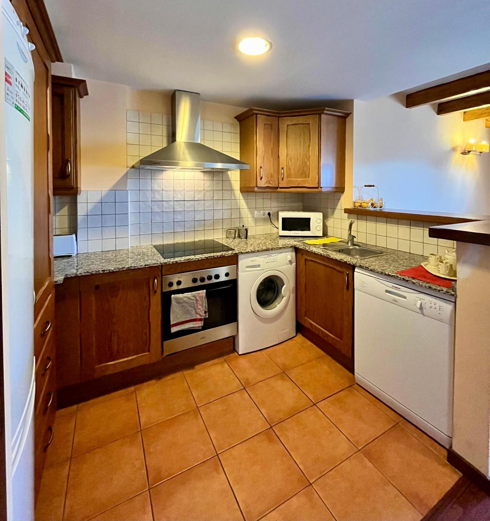 Luxury House Valencia D'Aneu Apartman Kültér fotó