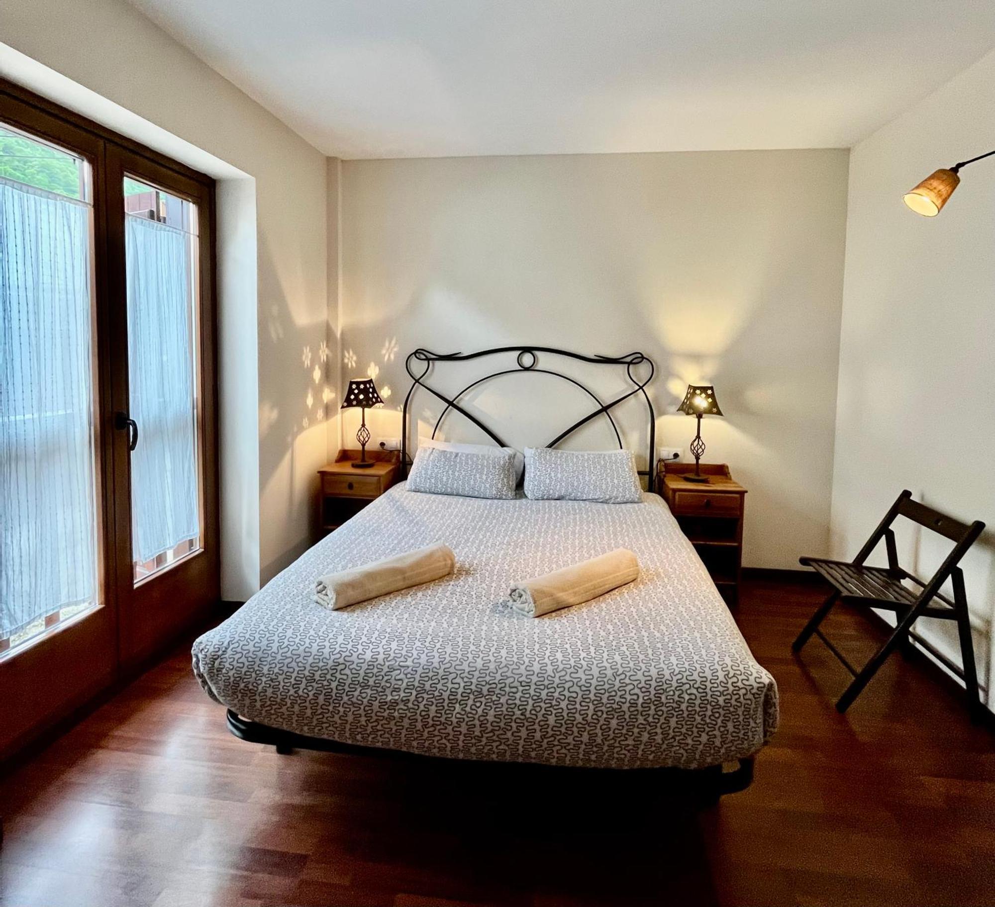 Luxury House Valencia D'Aneu Apartman Kültér fotó