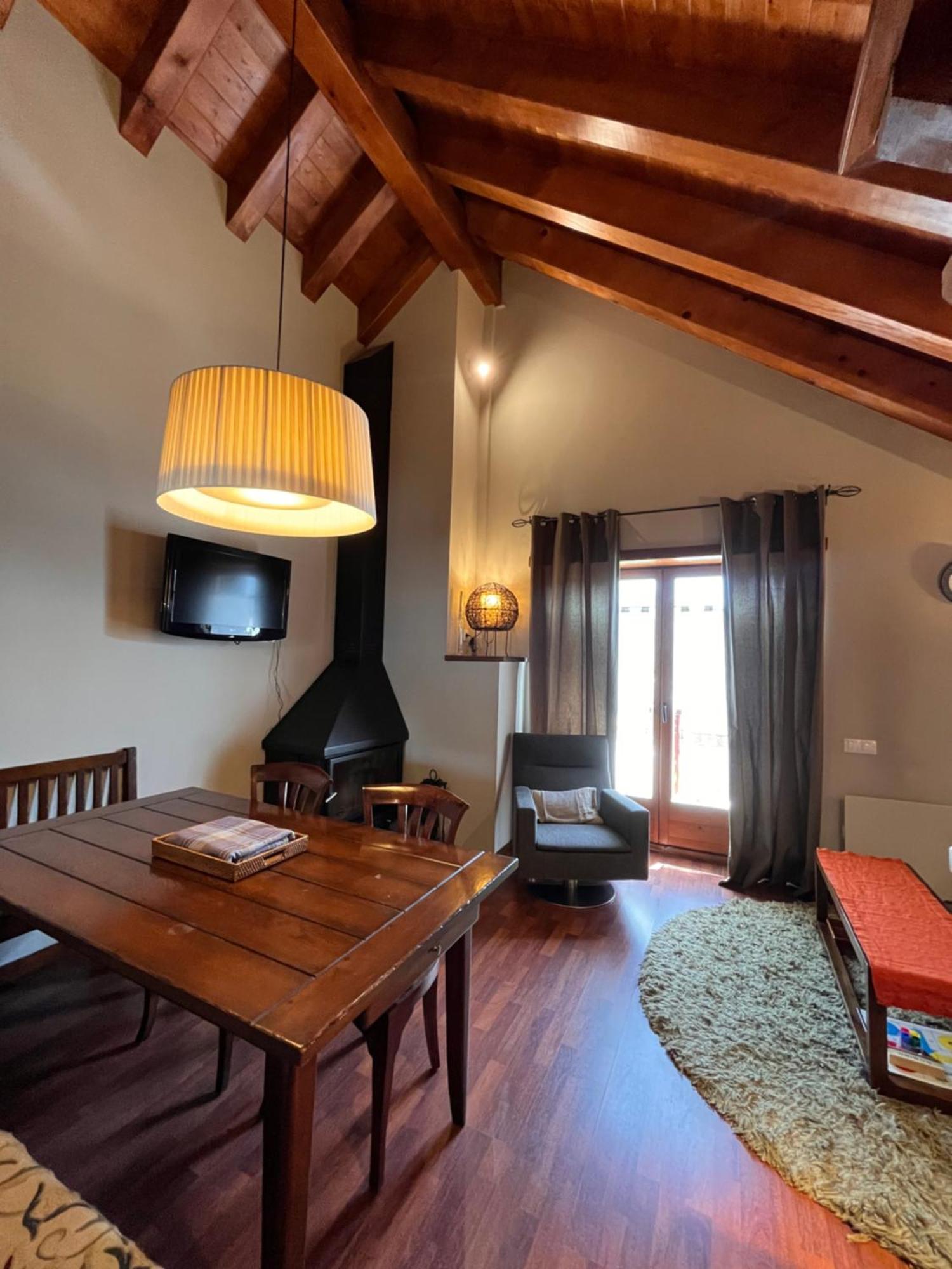 Luxury House Valencia D'Aneu Apartman Kültér fotó