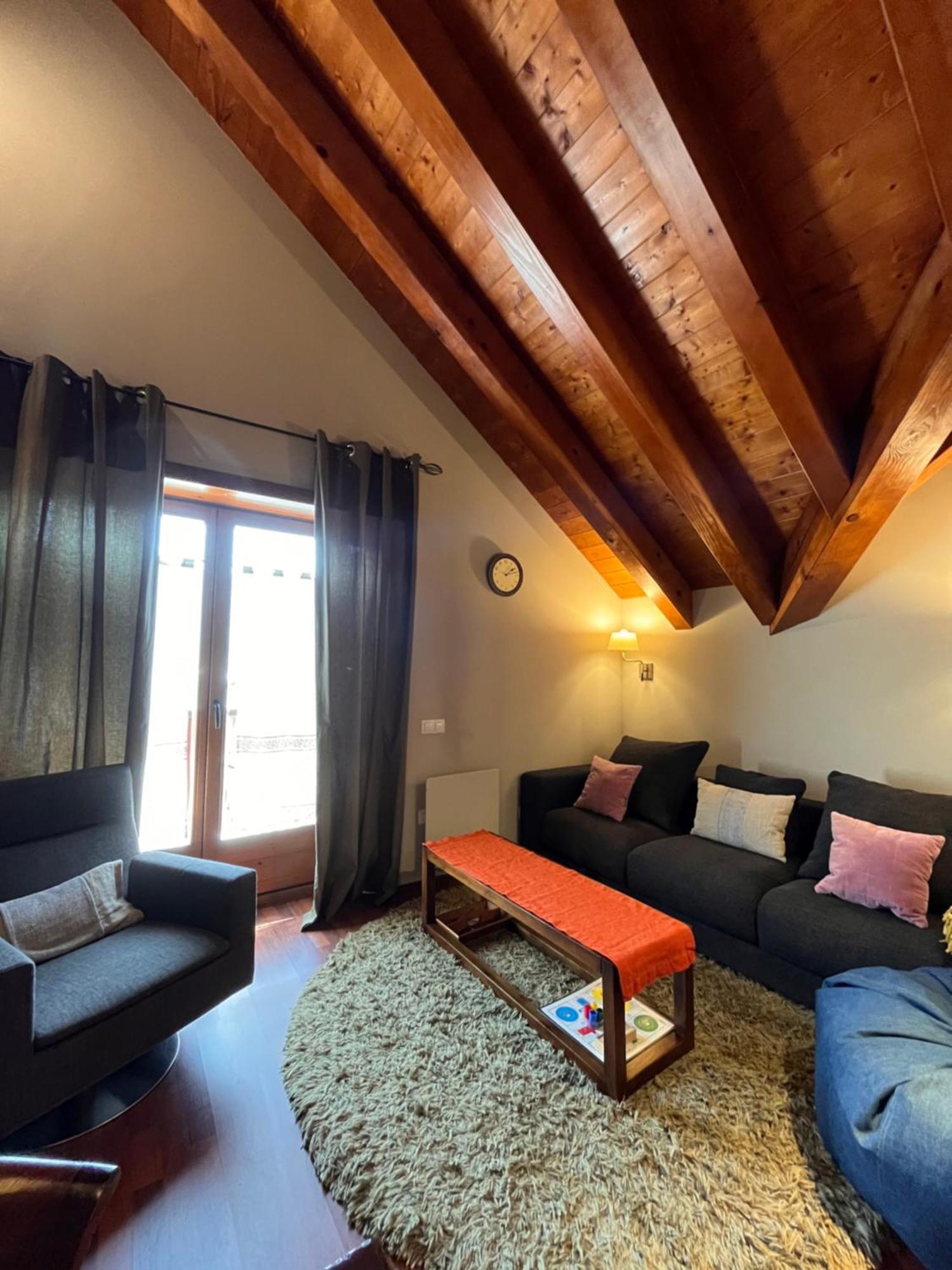 Luxury House Valencia D'Aneu Apartman Kültér fotó